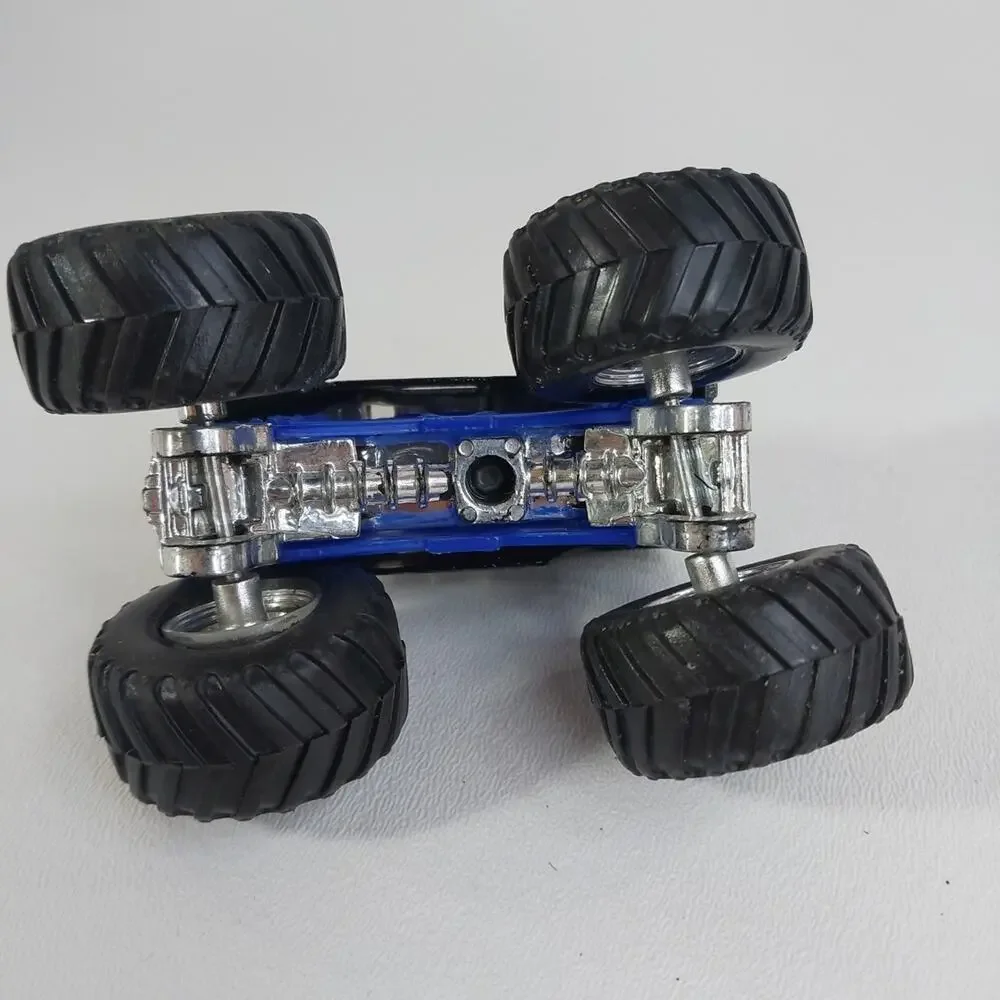 Hot Wheels 2012 Monster Jam Son-uva Digger Truck‎ Mattel 1:64 Die-cast